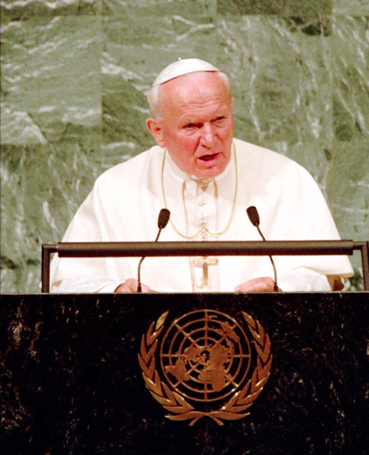 1995: Pope John Paul II at United Nations
